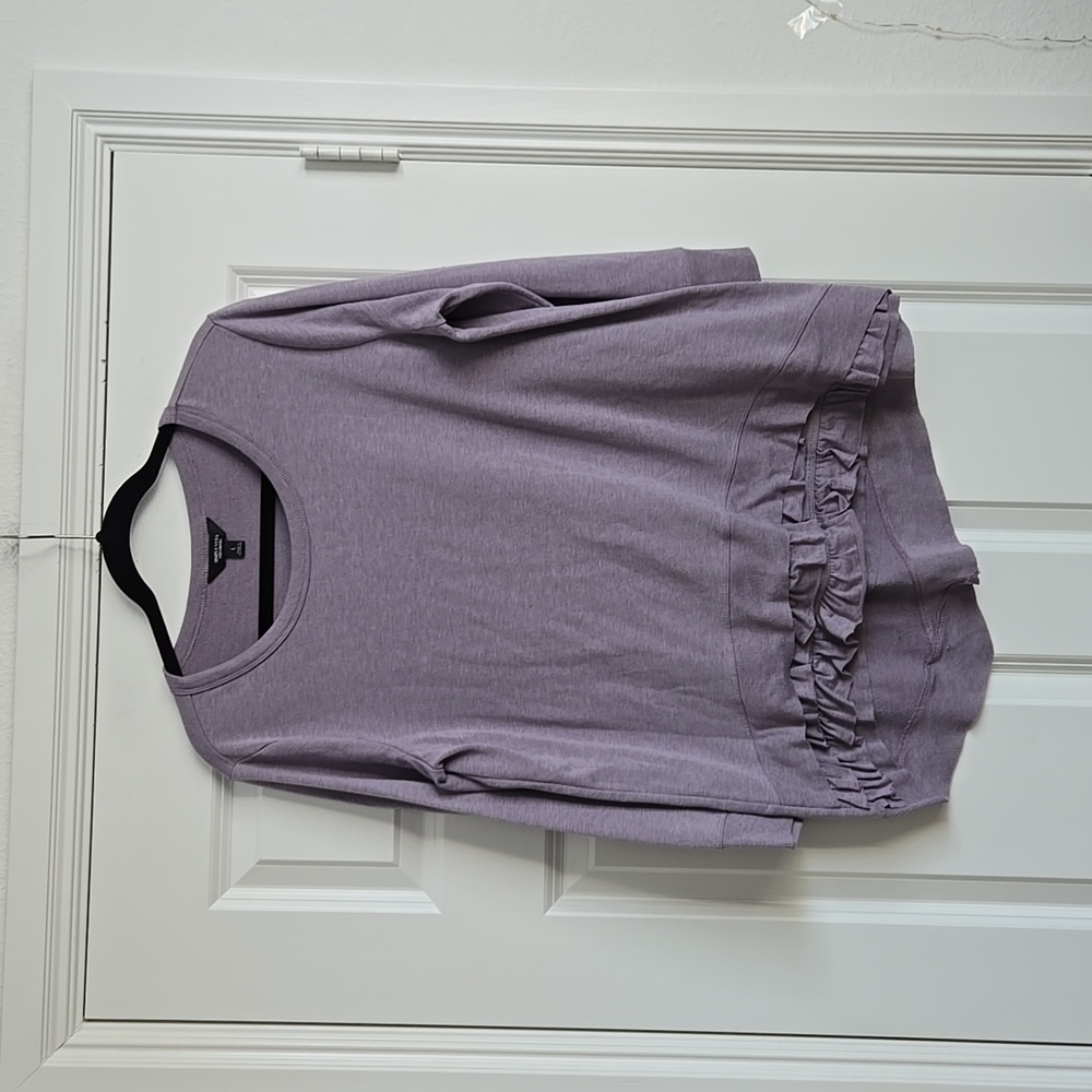 Vera Wang dusty purple long sleeve top